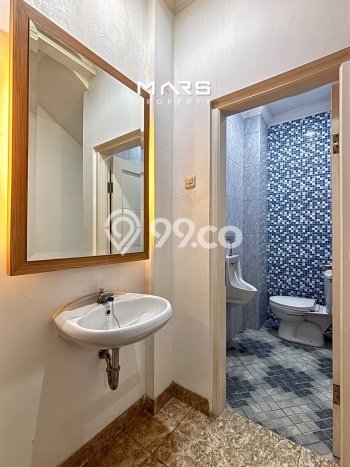 Untuk Dijual Kantor di Tebet Jakarta Selatan LT 135m2 / LB 470m2 Untuk Dijual Kantor di Tebet Jakarta Selatan LT 135m2 / LB 470m2