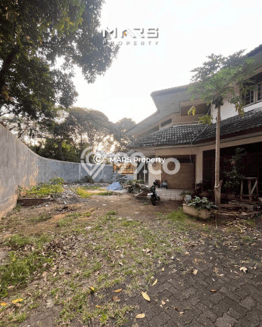 Rumah dengan Lokasi Strategis 4 KT di Kebayoran Baru, Jakarta Selatan Rumah dengan Lokasi Strategis 4 KT di Kebayoran Baru, Jakarta Selatan