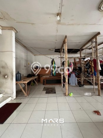 Rumah Elit Modern Tanpa Renovasi di Pondok Indah Jakarta Selatan Rumah Elit Modern Tanpa Renovasi di Pondok Indah Jakarta Selatan