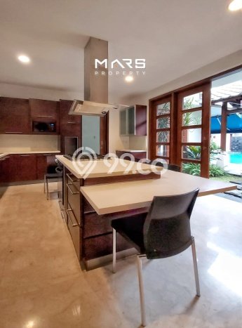 Rumah Mewah LB 850m2 Siap Huni Desain Elegan di Cipete, Jakarta Selatan Rumah Mewah LB 850m2 Siap Huni Desain Elegan di Cipete, Jakarta Selatan
