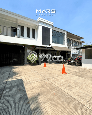 Rumah Luxury Modern Tanpa Renovasi di Kemang Jakarta Selatan Rumah Luxury Modern Tanpa Renovasi di Kemang Jakarta Selatan