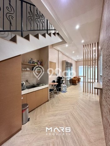 Untuk Dijual! Ruko di Central Park Jakarta Barat LT 75m2 / LB 300m2 Kawasan Strategis Untuk Dijual! Ruko di Central Park Jakarta Barat LT 75m2 / LB 300m2 Kawasan Strategis