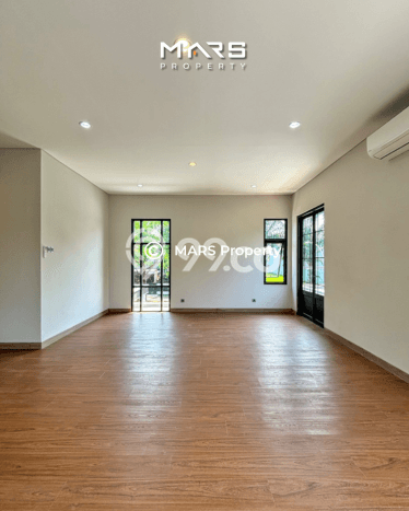 Hunian Mewah Dijual LT 365m2 di Jagakarsa, Jakarta Selatan Hunian Mewah Dijual LT 365m2 di Jagakarsa, Jakarta Selatan
