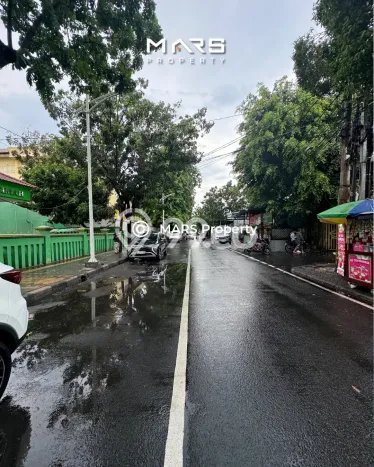 Unit Komersial Dijual di Jakarta Barat LT 755m2 & LB 200m2 Unit Komersial Dijual di Jakarta Barat LT 755m2 & LB 200m2