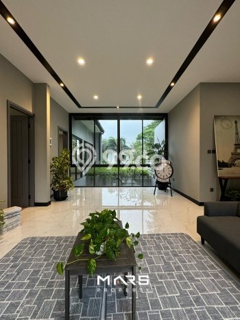 Rumah Elit Modern Tanpa Renovasi di BSD City Tangerang Rumah Elit Modern Tanpa Renovasi di BSD City Tangerang