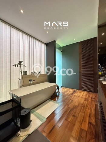 Hunian Eksklusif Siap Huni LT 372m2 di Kebayoran Baru, Jakarta Selatan Hunian Eksklusif Siap Huni LT 372m2 di Kebayoran Baru, Jakarta Selatan
