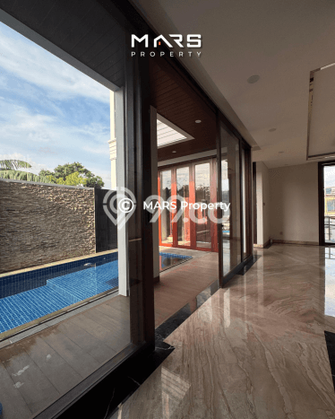 Rumah Idaman Modern! Rumah 2 Lantai area Jagakarsa, Jakarta Selatan, LT 200m2m² Bangunan 550m2m² Rumah Idaman Modern! Rumah 2 Lantai area Jagakarsa, Jakarta Selatan, LT 200m2m² Bangunan 550m2m²