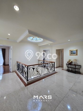 Jual Rumah Luas Megah Dengan View Cantik di Slipi, Jakarta Barat Jual Rumah Luas Megah Dengan View Cantik di Slipi, Jakarta Barat