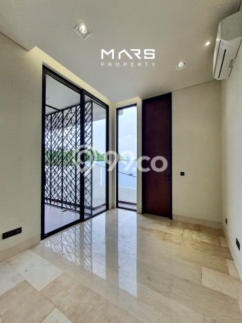 Rumah Luxury Modern Siap Huni di Kemang Jakarta Selatan Rumah Luxury Modern Siap Huni di Kemang Jakarta Selatan