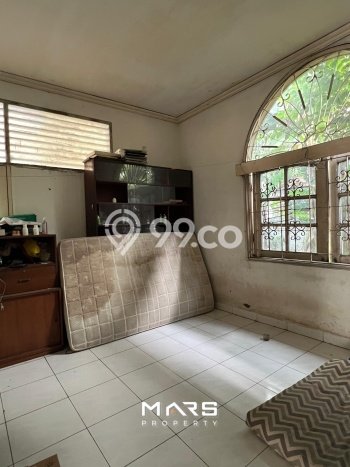 Rumah Elit Modern Tanpa Renovasi di Pondok Indah Jakarta Selatan Rumah Elit Modern Tanpa Renovasi di Pondok Indah Jakarta Selatan