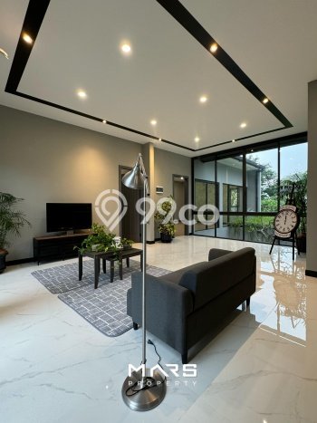 Rumah Elit Modern Tanpa Renovasi di BSD City Tangerang Rumah Elit Modern Tanpa Renovasi di BSD City Tangerang