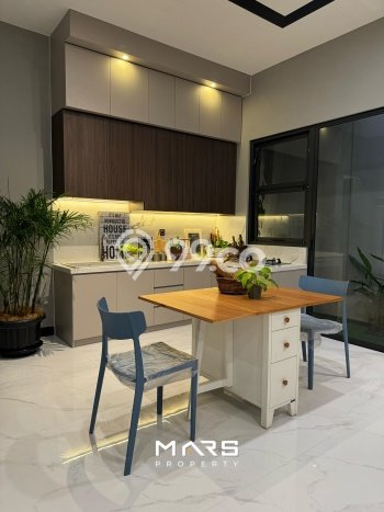 Rumah Elit Modern Tanpa Renovasi di BSD City Tangerang Rumah Elit Modern Tanpa Renovasi di BSD City Tangerang