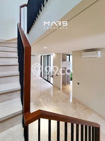 Rumah Luxury Modern Siap Huni di Kemang Jakarta Selatan Rumah Luxury Modern Siap Huni di Kemang Jakarta Selatan