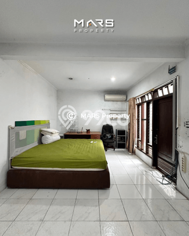 Jual Rumah Luas Megah Dengan View Eksklusif di Tomang, Jakarta Barat Jual Rumah Luas Megah Dengan View Eksklusif di Tomang, Jakarta Barat