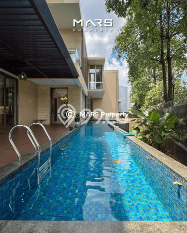 HUNIAN PILIHAN! Rumah area , LT 423m2m² Bangunan 340m2m² HUNIAN PILIHAN! Rumah area , LT 423m2m² Bangunan 340m2m²