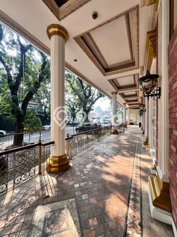 Dijual Komersial di Kebayoran Baru Jakarta Selatan LT 475m2 / LB 1608m2 Dijual Komersial di Kebayoran Baru Jakarta Selatan LT 475m2 / LB 1608m2