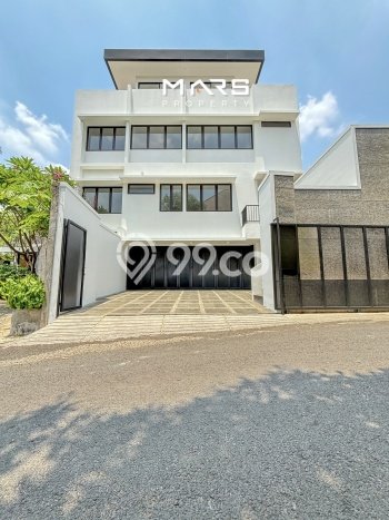 Dijual Rumah Luas Megah Dengan View Eksklusif di Kemang, Jakarta Selatan Dijual Rumah Luas Megah Dengan View Eksklusif di Kemang, Jakarta Selatan
