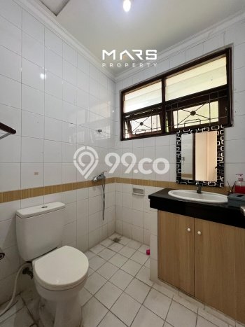 Hunian Elit LB 365m2 Siap Huni Desain Elegan di Kemang, Jakarta Selatan Hunian Elit LB 365m2 Siap Huni Desain Elegan di Kemang, Jakarta Selatan