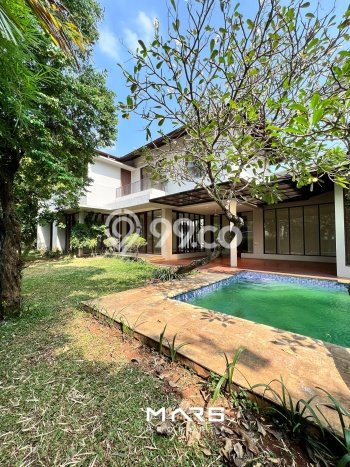 Ready to Use! Luxury House LT 1028m2 Desain Elegan di Kemang Ready to Use! Luxury House LT 1028m2 Desain Elegan di Kemang