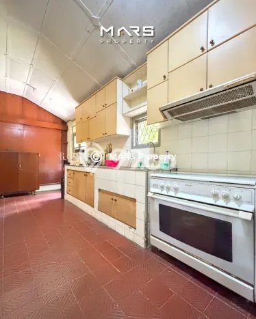 Hot Offer Hunian Mewah Ideal dan Luas di Menteng, Jakarta Pusat Hot Offer Hunian Mewah Ideal dan Luas di Menteng, Jakarta Pusat