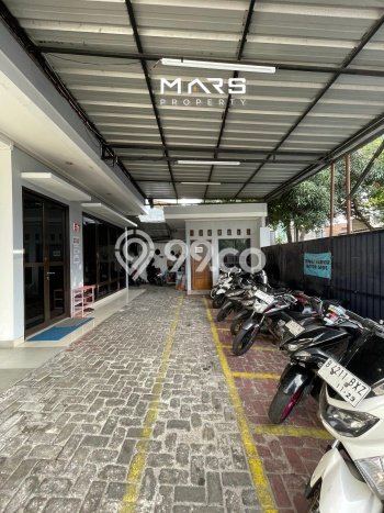 Siap Huni Rumah Mewah 44 Kamar di Menteng Dekat ke Mana Saja Siap Huni Rumah Mewah 44 Kamar di Menteng Dekat ke Mana Saja