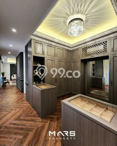 Siap Huni Rumah Mewah 5 Kamar di Kebayoran Lama Dekat ke Mana Saja Siap Huni Rumah Mewah 5 Kamar di Kebayoran Lama Dekat ke Mana Saja