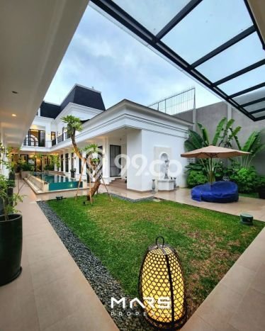 Siap Huni Rumah Mewah 5 Kamar di Kebayoran Lama Dekat ke Mana Saja Siap Huni Rumah Mewah 5 Kamar di Kebayoran Lama Dekat ke Mana Saja