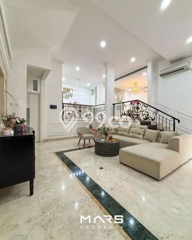 Ready to Use! Luxury House LT 316m2 Desain Modern di Pondok Indah Ready to Use! Luxury House LT 316m2 Desain Modern di Pondok Indah