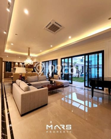 Siap Huni Rumah Mewah 5 Kamar di Kebayoran Lama Dekat ke Mana Saja Siap Huni Rumah Mewah 5 Kamar di Kebayoran Lama Dekat ke Mana Saja