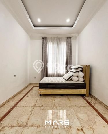 Ready to Use! Luxury House LT 316m2 Desain Modern di Pondok Indah Ready to Use! Luxury House LT 316m2 Desain Modern di Pondok Indah