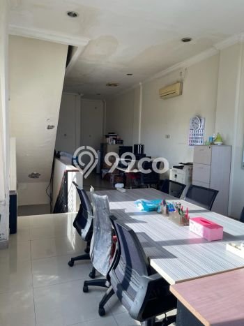 Unit Ruko Dijual di Jakarta Selatan LT 122m2 & LB 122m2 Unit Ruko Dijual di Jakarta Selatan LT 122m2 & LB 122m2