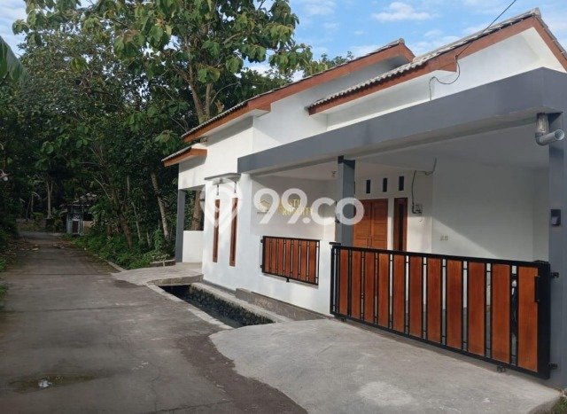 Jual Rumah Murah Meriah Prambanan Punya 3 Kamar & LT 105m2 Jual Rumah Murah Meriah Prambanan Punya 3 Kamar & LT 105m2