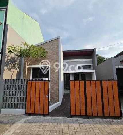 Rumah Berkelas LT 107m2m² / LB 75m2m² di Kompleks Cluster Gamping, Sleman Rumah Berkelas LT 107m2m² / LB 75m2m² di Kompleks Cluster Gamping, Sleman