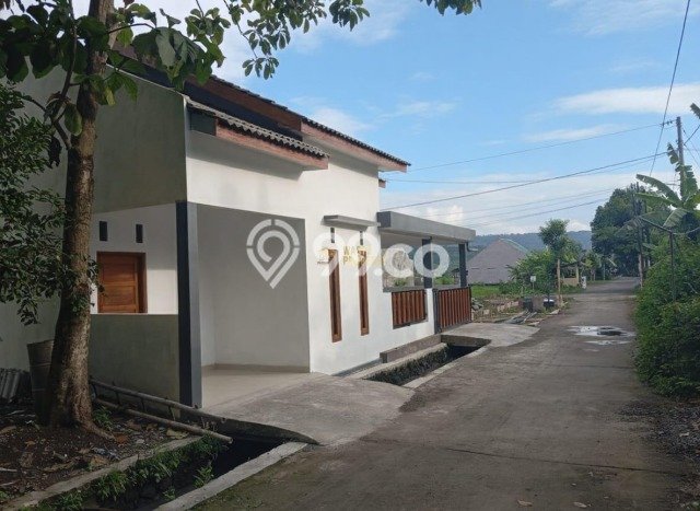 Jual Rumah Murah Meriah Prambanan Punya 3 Kamar & LT 105m2 Jual Rumah Murah Meriah Prambanan Punya 3 Kamar & LT 105m2