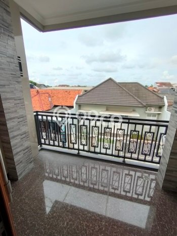 Hunian Cantik Modern Lb 220m2 di Pedurungan, Semarang Hunian Cantik Modern Lb 220m2 di Pedurungan, Semarang