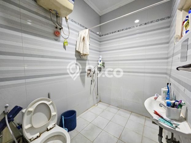 Rumah Luas Asri 4 KT Siap Huni di Tanah Mas Semarang Rumah Luas Asri 4 KT Siap Huni di Tanah Mas Semarang