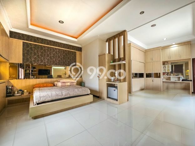 Rumah Luas Asri 4 KT Siap Huni di Tanah Mas Semarang Rumah Luas Asri 4 KT Siap Huni di Tanah Mas Semarang