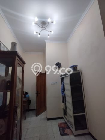 Hunian Strategis 3 KT LB 84m2 Kondisi Bagus di Plamongan Hunian Strategis 3 KT LB 84m2 Kondisi Bagus di Plamongan