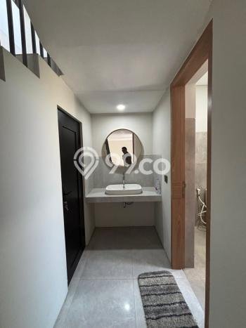 Rumah Luxury Modern Tanpa Renovasi di Bukit Sari Semarang Rumah Luxury Modern Tanpa Renovasi di Bukit Sari Semarang