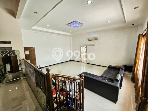 Rumah Luas Asri 4 KT Siap Huni di Tanah Mas Semarang Rumah Luas Asri 4 KT Siap Huni di Tanah Mas Semarang