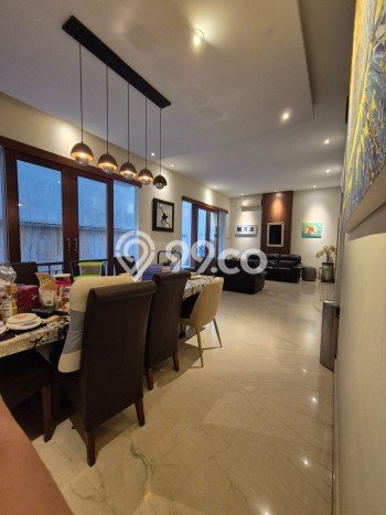 Dijual Rumah Premium dengan Fasilitas Sekitar Lengkap di Cilandak, Jakarta Selatan Dijual Rumah Premium dengan Fasilitas Sekitar Lengkap di Cilandak, Jakarta Selatan