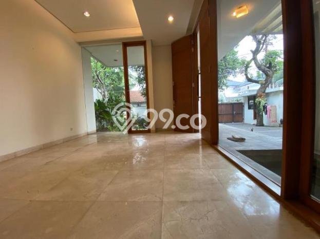 Hunian Modern Untuk Disewakan di Kemang Jakarta Selatan 5 KT & 5 KM Hunian Modern Untuk Disewakan di Kemang Jakarta Selatan 5 KT & 5 KM