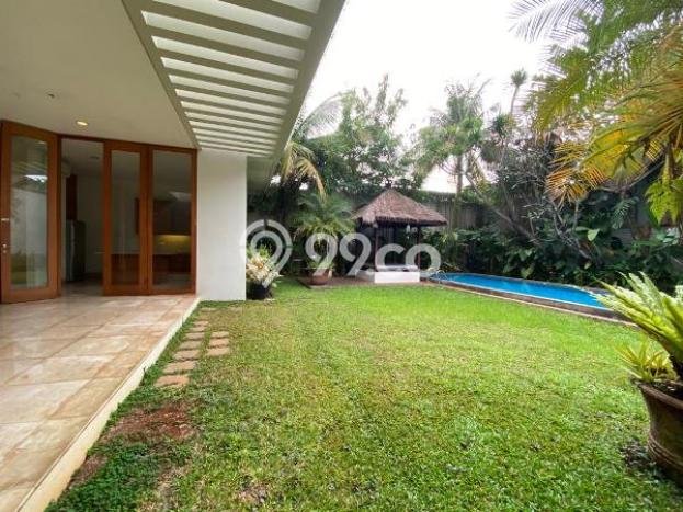 Hunian Modern Untuk Disewakan di Kemang Jakarta Selatan 5 KT & 5 KM Hunian Modern Untuk Disewakan di Kemang Jakarta Selatan 5 KT & 5 KM