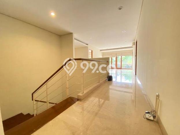 Hunian Modern Untuk Disewakan di Kemang Jakarta Selatan 5 KT & 5 KM Hunian Modern Untuk Disewakan di Kemang Jakarta Selatan 5 KT & 5 KM