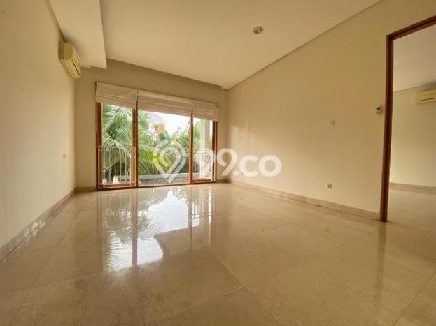 Hunian Modern Untuk Disewakan di Kemang Jakarta Selatan 5 KT & 5 KM Hunian Modern Untuk Disewakan di Kemang Jakarta Selatan 5 KT & 5 KM