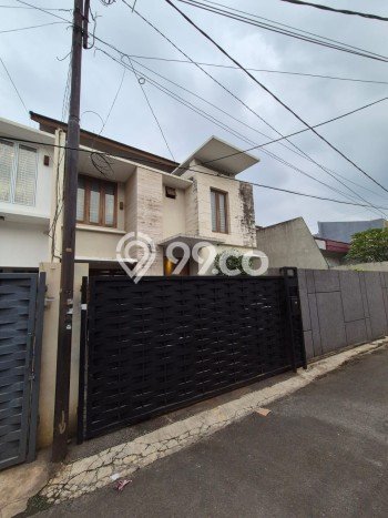 Dijual Rumah Premium dengan Fasilitas Sekitar Lengkap di Cilandak, Jakarta Selatan Dijual Rumah Premium dengan Fasilitas Sekitar Lengkap di Cilandak, Jakarta Selatan