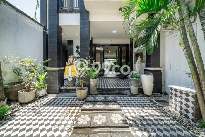 LOKASI TERBAIK! Vila Kawasan , Area 270m2m², Lingkungan Tenang dan aman LOKASI TERBAIK! Vila Kawasan , Area 270m2m², Lingkungan Tenang dan aman