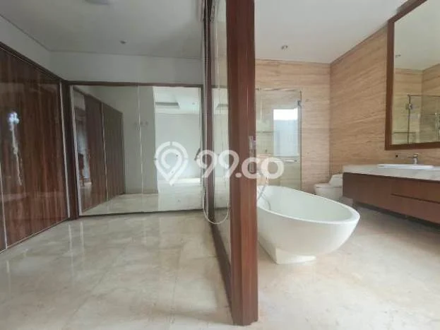 Rumah Kontrakan Jakarta Selatan LT 237m2 LB 376m2 Kawasan Kemang Rumah Kontrakan Jakarta Selatan LT 237m2 LB 376m2 Kawasan Kemang