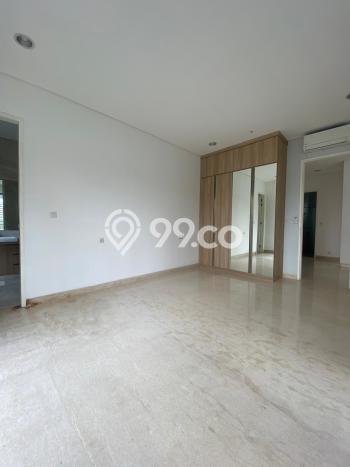 Sewa Rumah Strategis LT 300m2 / LB 700m2 di Senopati, Jakarta Selatan Sewa Rumah Strategis LT 300m2 / LB 700m2 di Senopati, Jakarta Selatan