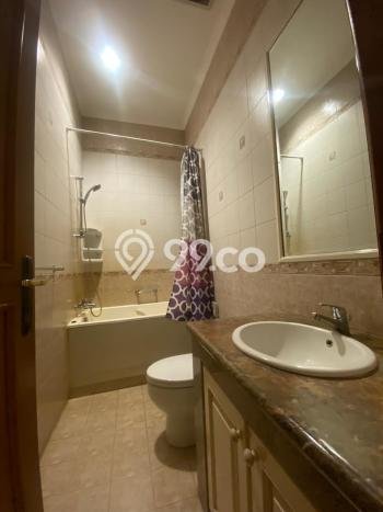 Sewa Rumah Nyaman LT 450m2 / LB 400m2 di Pondok Indah, Jakarta Selatan Sewa Rumah Nyaman LT 450m2 / LB 400m2 di Pondok Indah, Jakarta Selatan